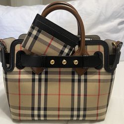 Burberry Purse And Wallet