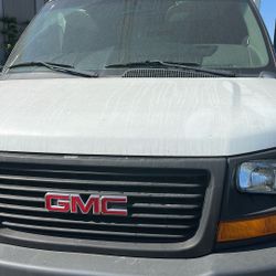 2012 Gmc Sabana Se Vende Troca Se Compro Y Nunca Se A Usado Para Negocio Excelente Estado