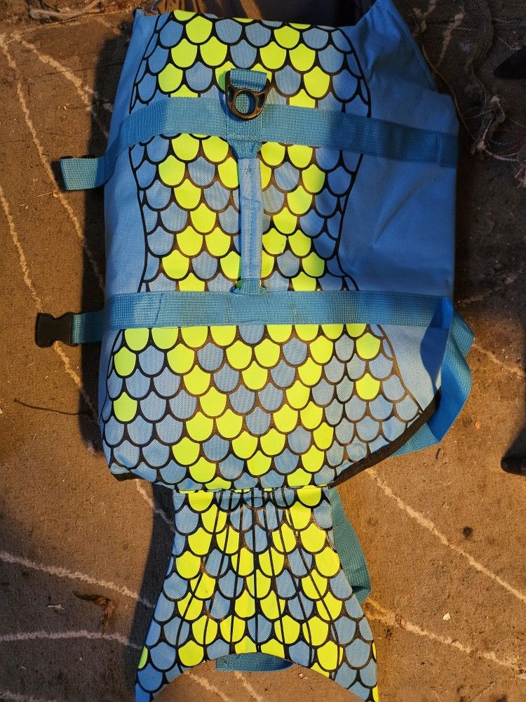 LG Dog Floating Vest