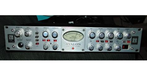 AVALON 737sp mic pre amp for pro vocals and guitar recording