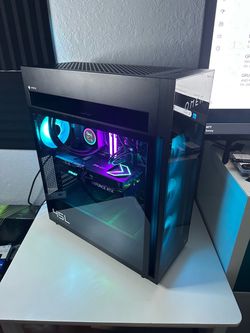RTX 5070 Ryzen 7 9700X 32GB DDR5 Gaming PC