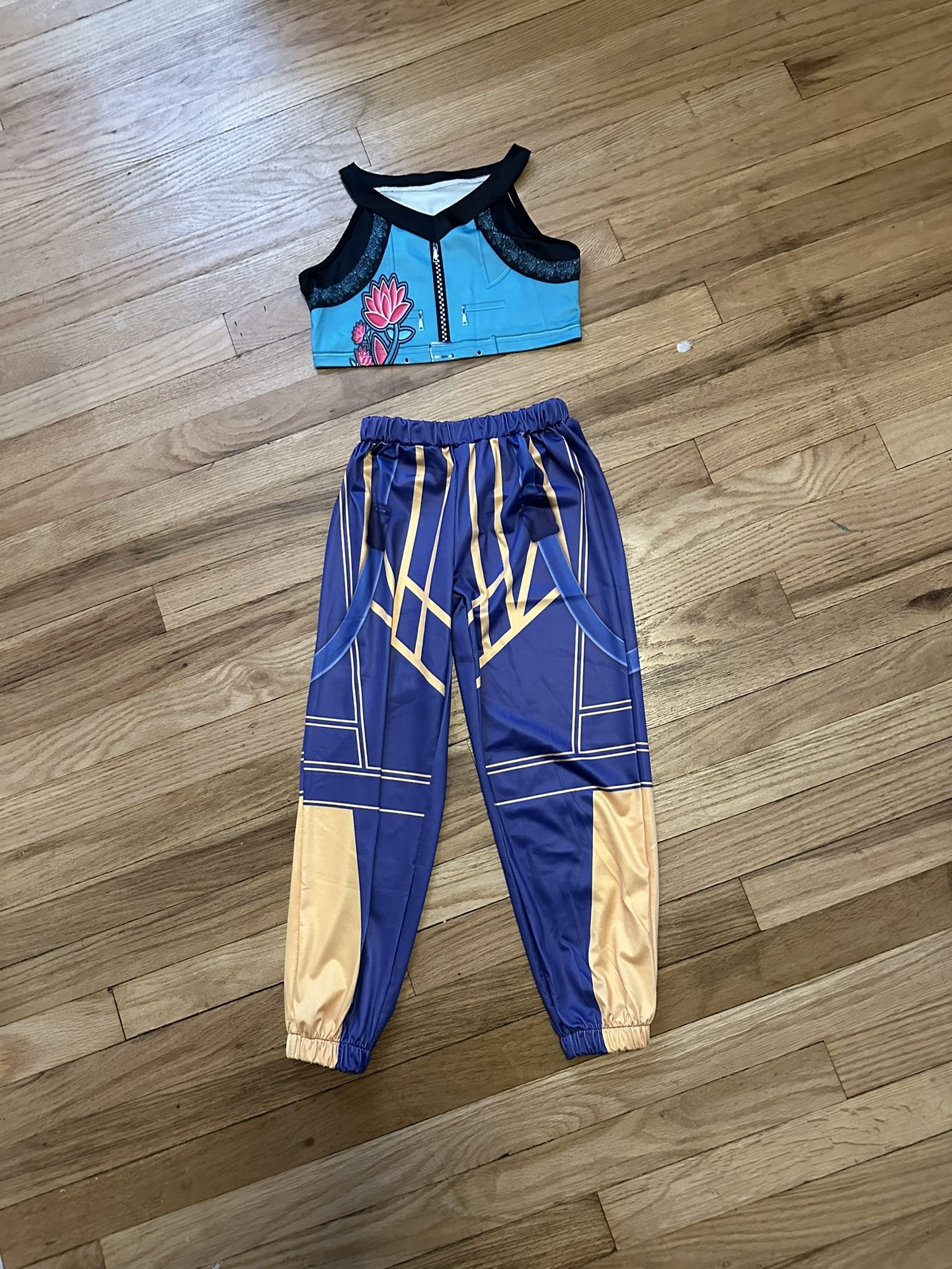 Costume