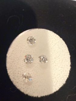 4 0.25 carat diamonds
