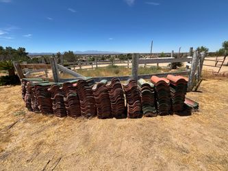 Roofing tile