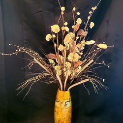 modern pot decor & artificial flowers