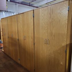 2 DOOR WIDE WARDROBE, VERY NICE WOOD QUALITY AND CLEAN (HOME26)

