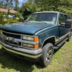 1999 Chevy Suburban 4x4