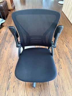 Ergonomic office chair