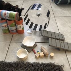 VARIOUS HAMSTER ITEMS 