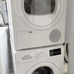 24” Bosch STACKABLE SET VENTLESS 220v