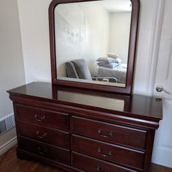 Solid Wood Dresser with Mirror 