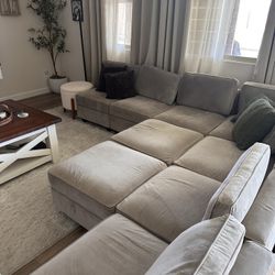 9 Piece Sectional Couch!