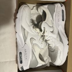 Men’s Size 9 Nike Air Max 