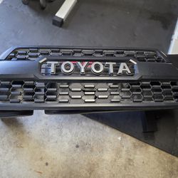 Original 3rd gen toyota tacoma trd grill