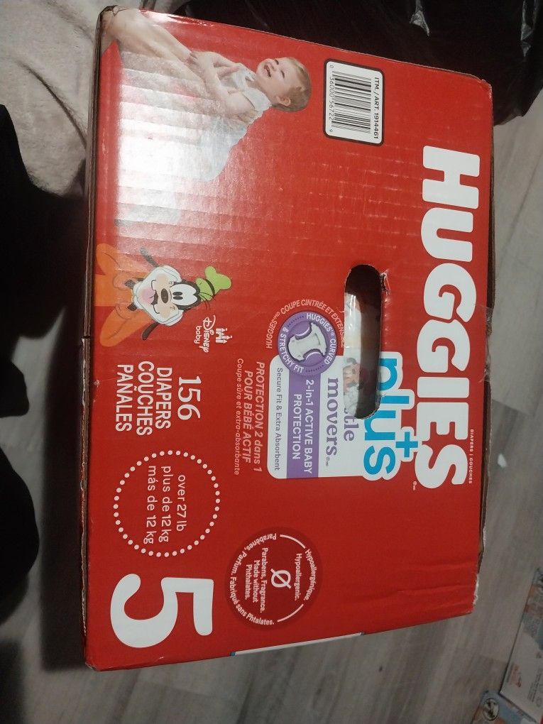 HUGGIES SIZE 5 $45
