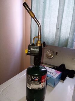 Benzomatic torch with two 16ox tanks