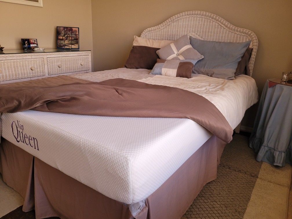 Wicker Bedroom Set (Full)