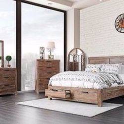 Brand New 4 PC Weathered Light Oak Bedroom Set with Storage Drawers