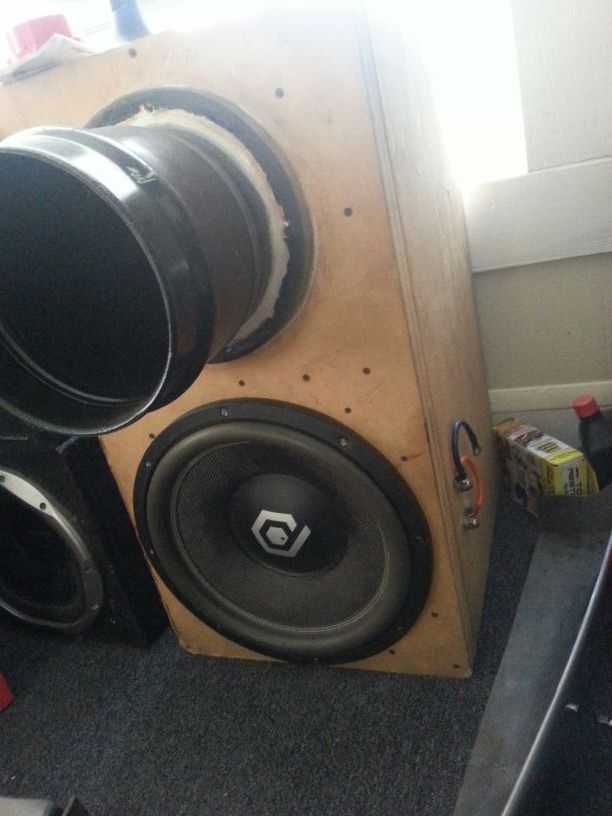 Soundqubed HDC3 15" subwoofer in large ported box.