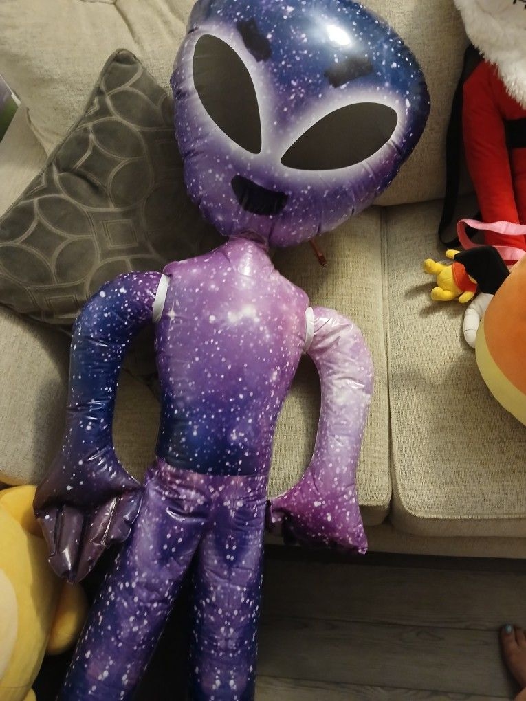 Inflatable Alien