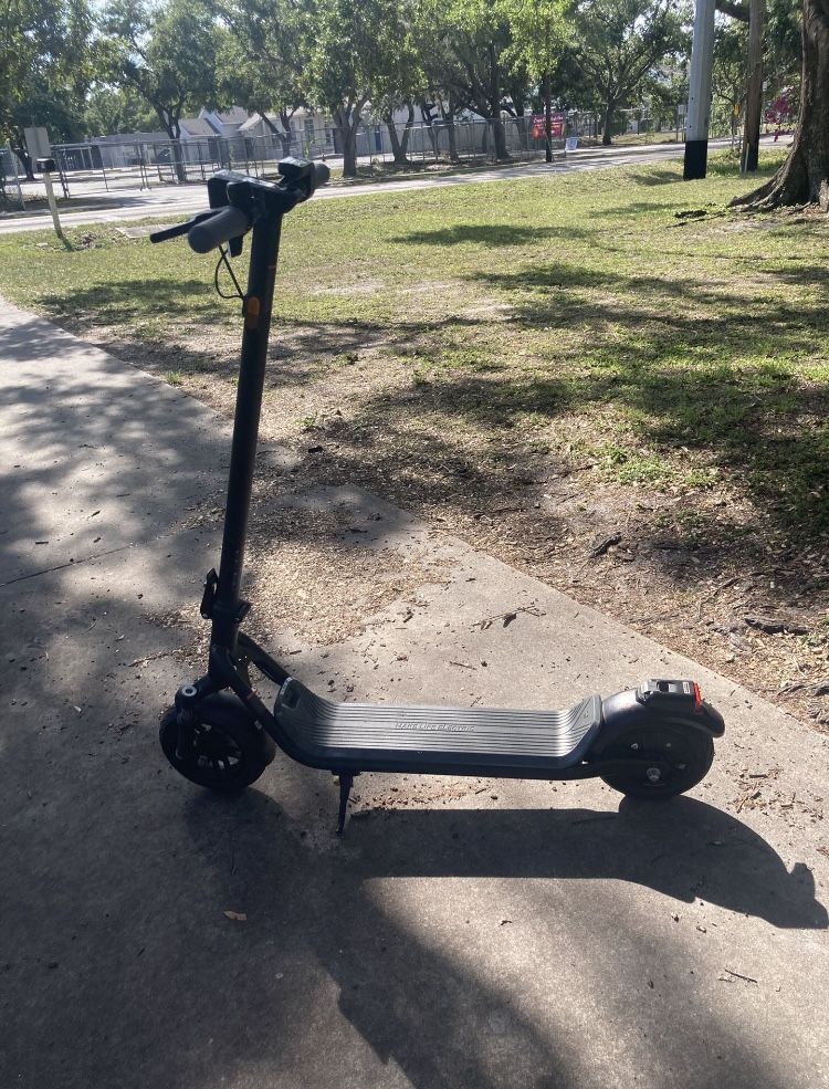 Electric Scooter Niu 100P