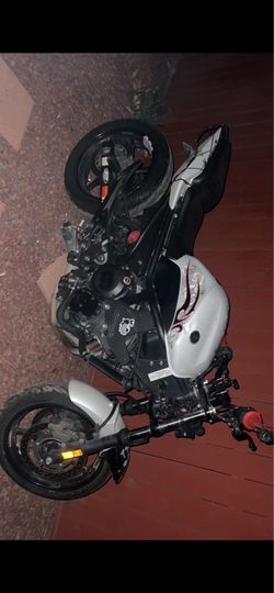2009 yama FZ6RC MC