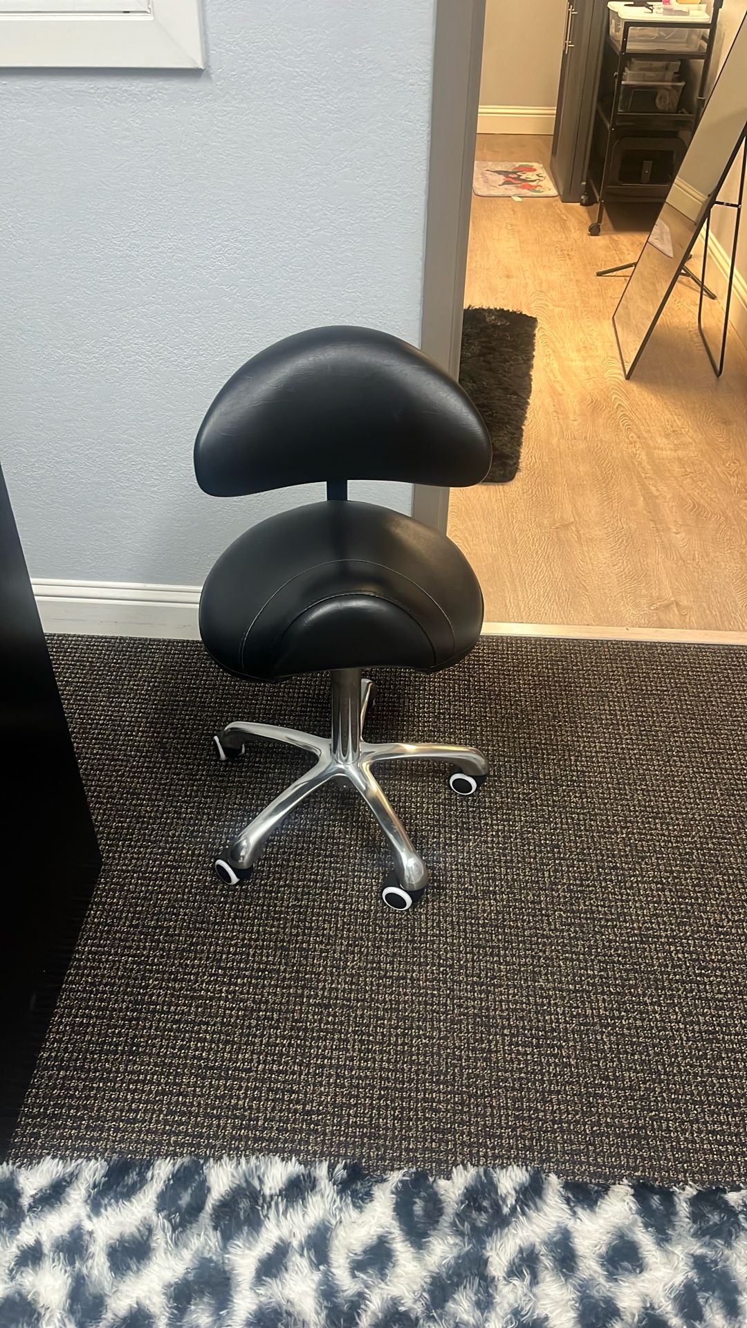 Saddle Chair For Esthetician/ Tattoo Artist