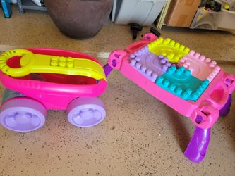 Mega blocks with table and wagon scooper