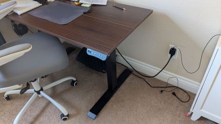 Standing desk