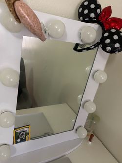 Vanity mirror