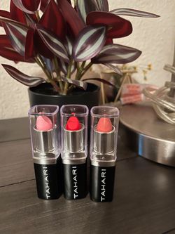 Tahari lipsticks