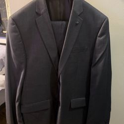 NEW Perry Ellis Men’s Suit
