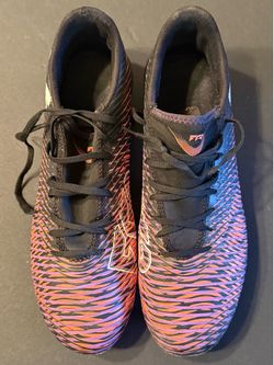 PUMA Future 8 Play FG/AG Soccer Cleats Men’s Size 10 Black Purple Red
