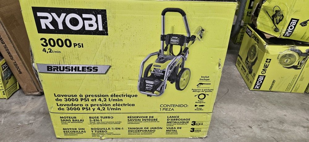 In like new condition Ryobi 3000psi electric pressure washer
