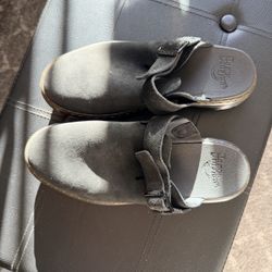 Women’s Size 10 Suede Doc Martens Mules