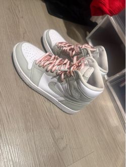 Jordan 1 Retro High OG Seafoam (women’s)