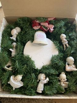 Precious moments Figurines