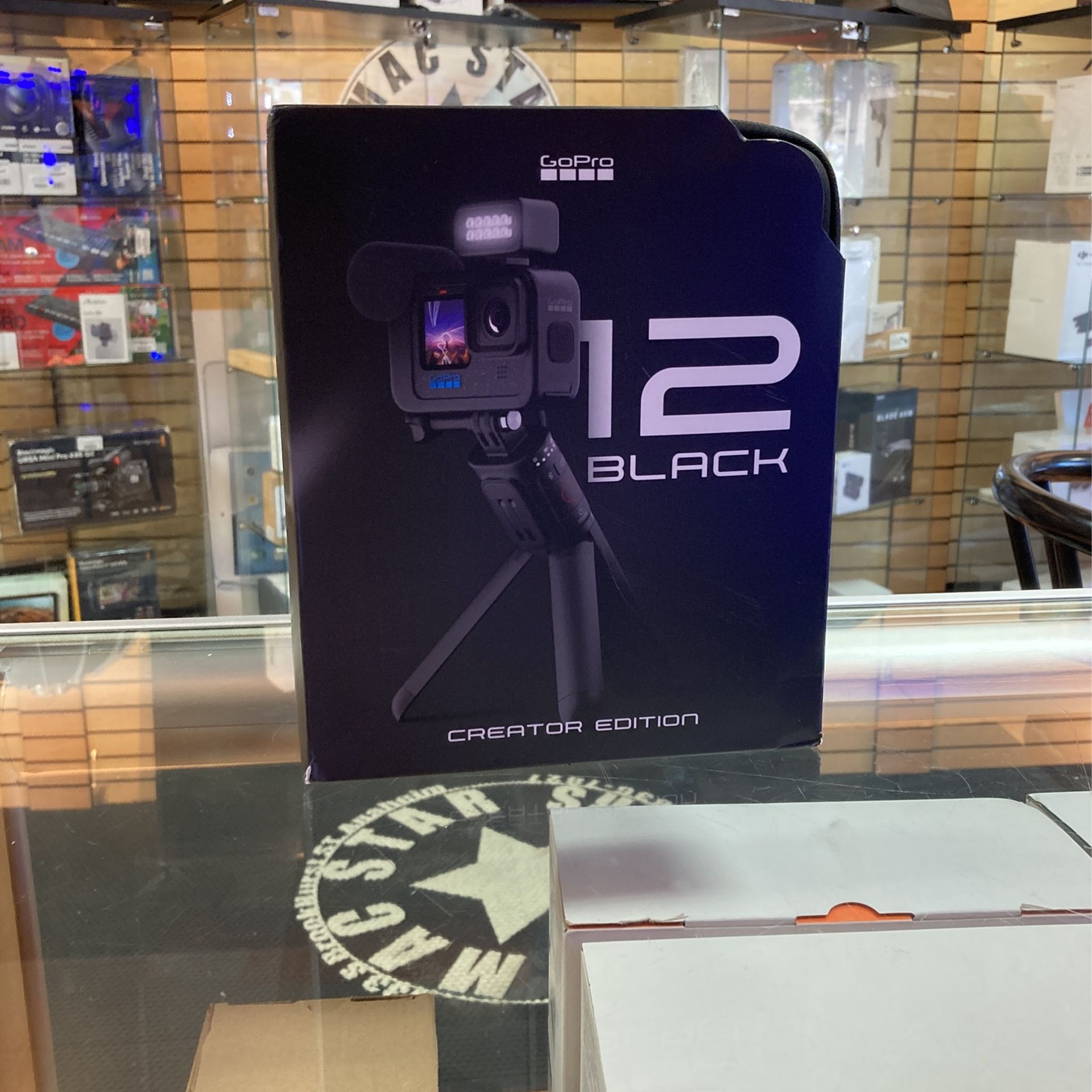 GoPro 12 Black (Creator Edition) GoPro 12 Black (Creator Edition)