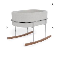 Monte Rocking Bassinet 