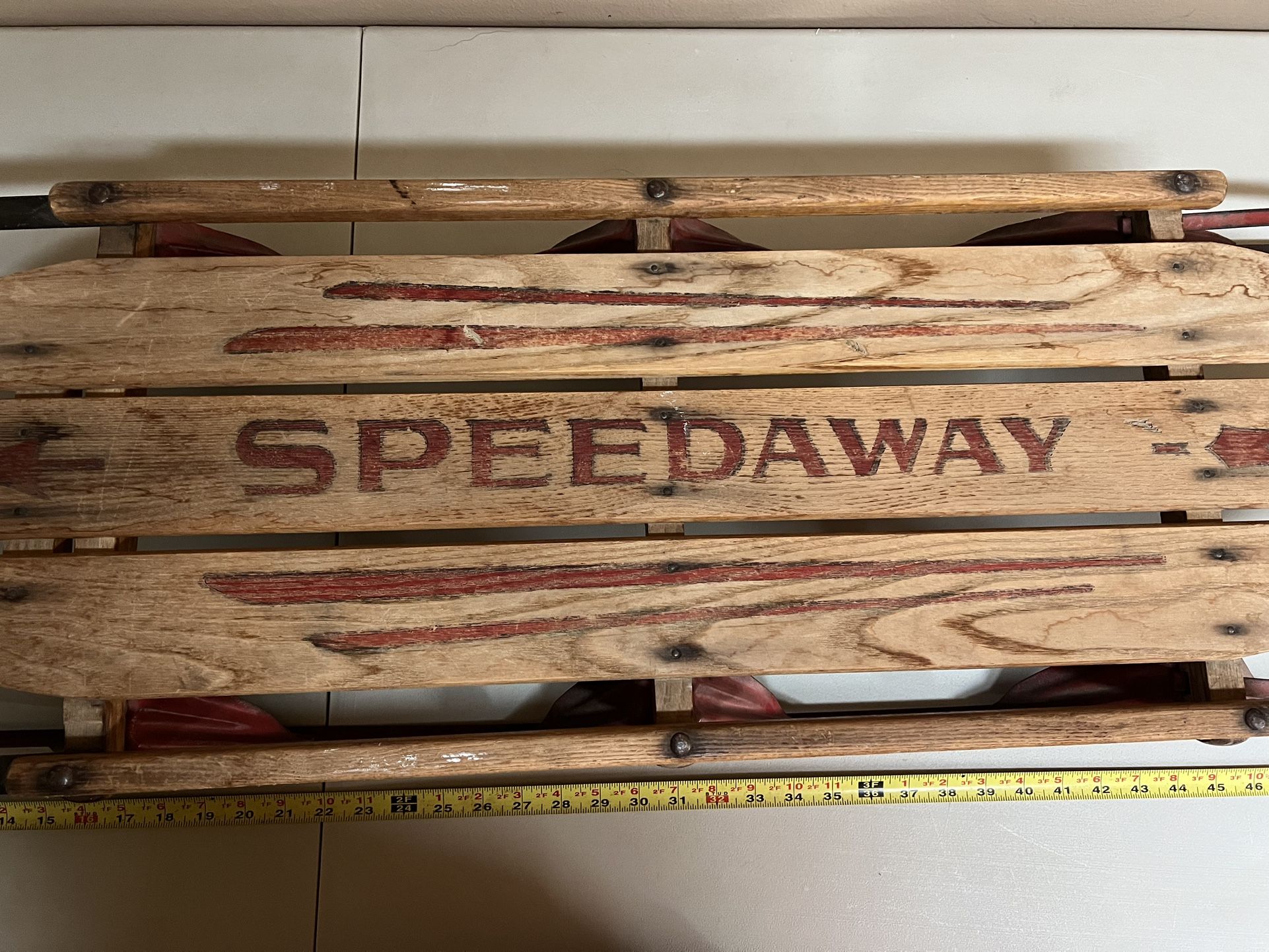 Sleds . Two vintage sleds.