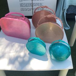 5 LOL Surprise! Cases With Accessories And One Doll