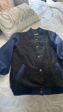 Victoria’s secreta jacket size small