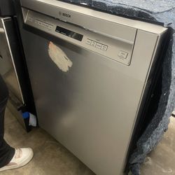 Bosch 24 Width dishwasher New Open Box machine 