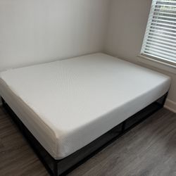 Zinus Metal Frame  Bed - Full size  along with 10inch Mattress 