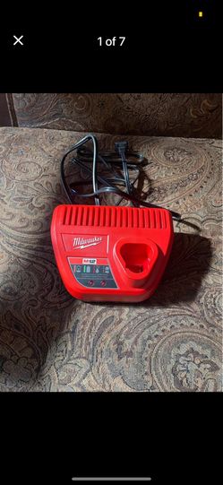 Milwaukee M12 Battery Charger