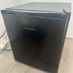 Hisense Mini Fridge