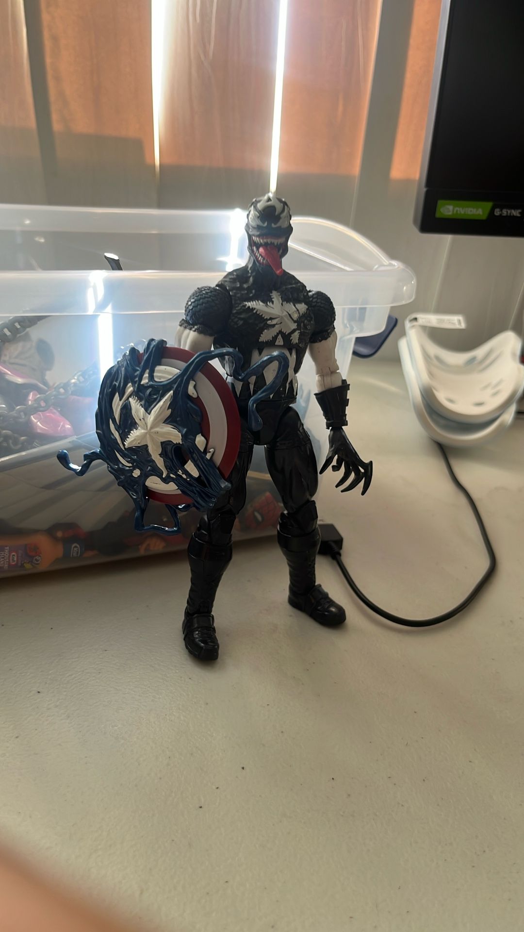 Captain America Symbiote Marvel Legend