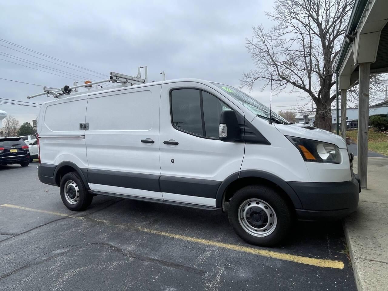 2017 Ford Transit-250