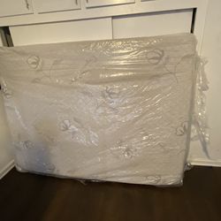 New Memory Foam Queen Mattress