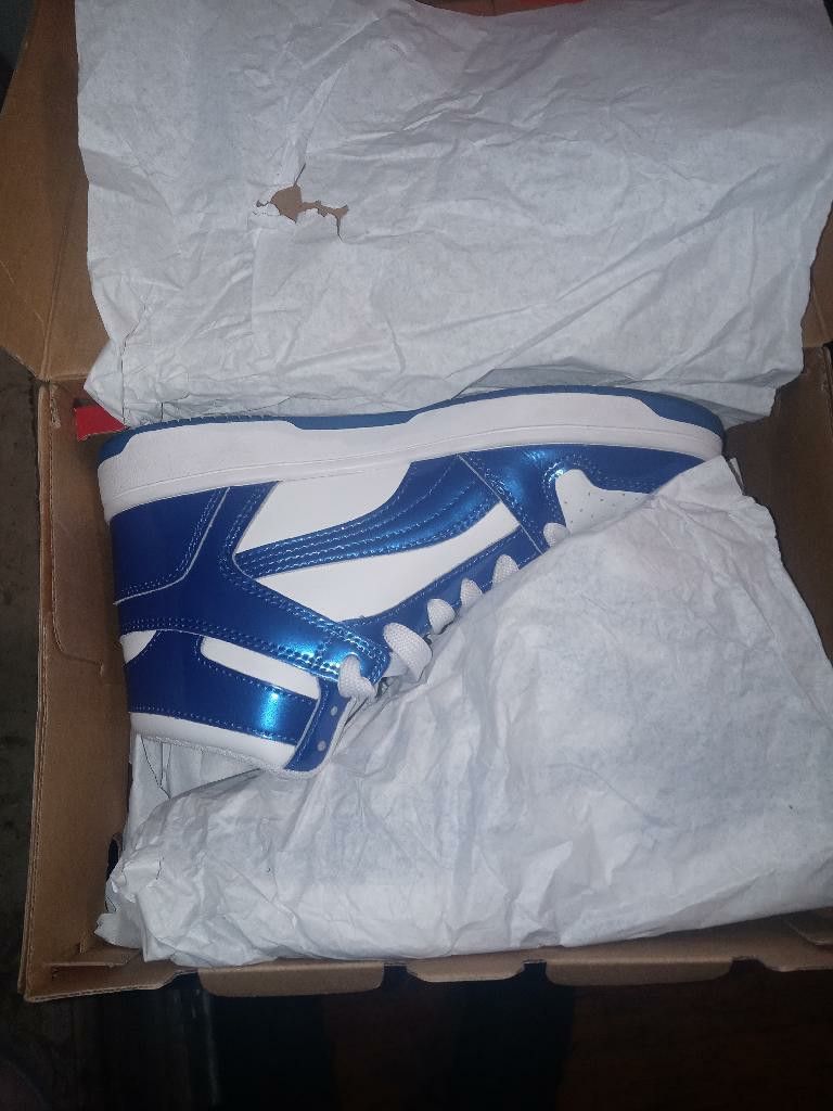 Girls Puma Shoes 4.5